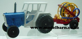 1/32 International 946 (blue & white) with Irrigator-international-Model Barn