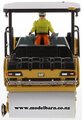 1/50 Caterpillar CB13 Articulated Roller with ROPS