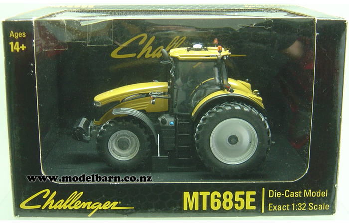 1/32 Challenger MT685E with Rear Duals (used)