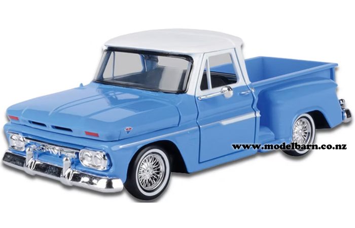 1/24 GMC C1000 Fenderside Pick-Up (1966, blue & white)