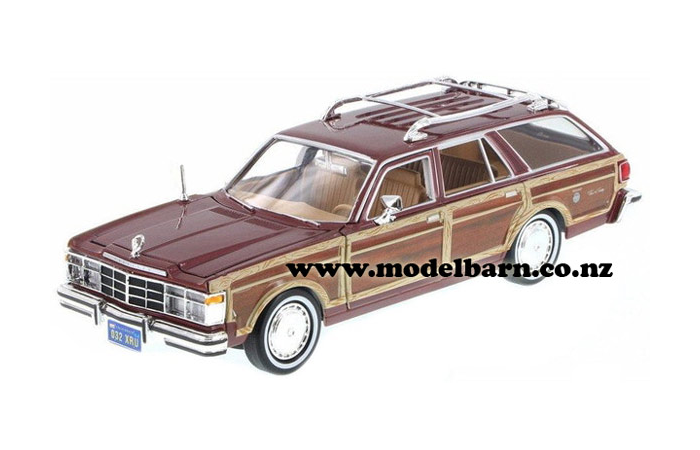 1/24 Chrysler LeBaron Station Wagon (1979, brown)