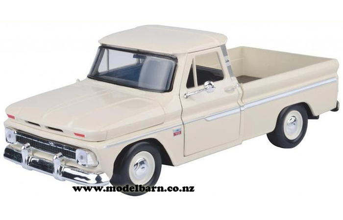 1/24 Chev C10 Pick-Up (1966, cream)