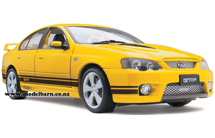 1/18 Ford FPV GT-P Mk 2 Sedan (Rapid Yellow)