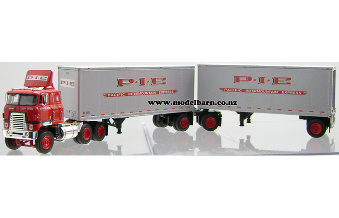 1/64 International Transtar Prime Mover & 2 Box Trailers "P.I.E."