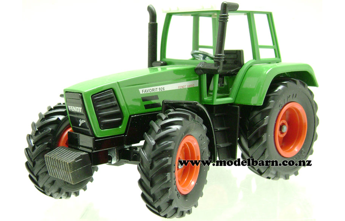 1/32 Fendt Favorit 926 Vario