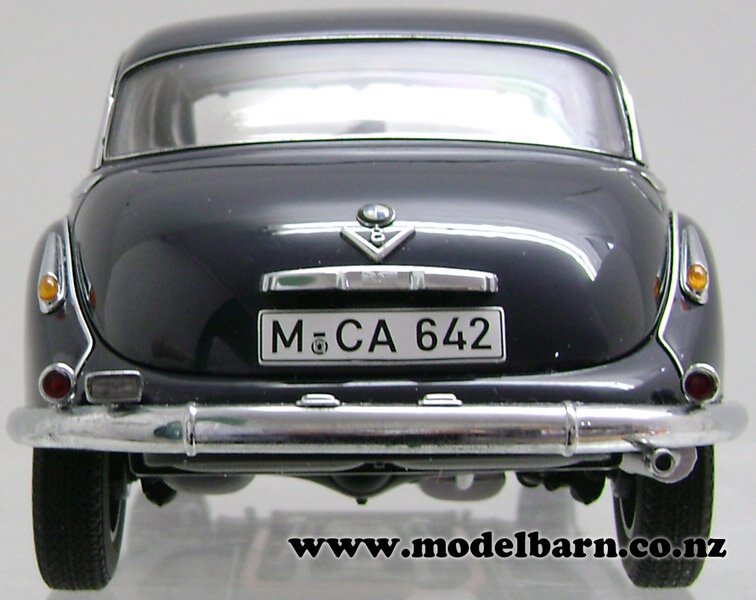 ミニカー 1/18 BMW 502 2.6 LUXUS BMW 502 2.6 LUXUS / AUTOart 1:18 / unboxing - YouTube