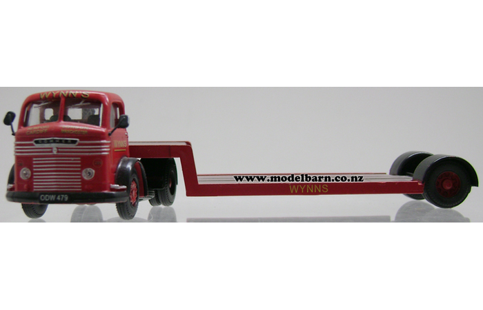 1/76 Commer Prime Mover & Semi Low Loader Trailer "Wynn's"