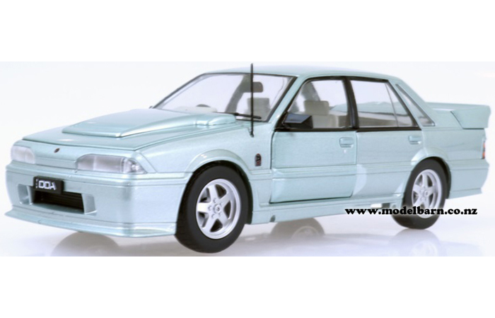 1/24 Holden VL Commodore Walkinshaw (Panorama Silver)