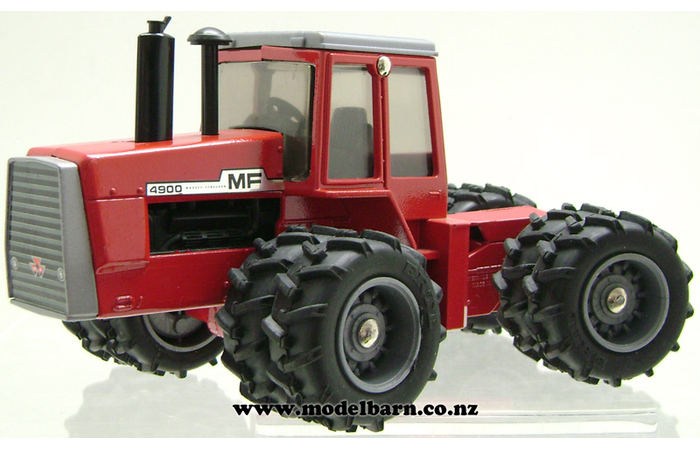1/32 Massey Ferguson 4900 with Duals All-round