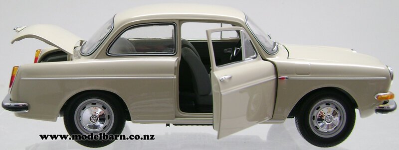 1/18 Volkswagen 1600 L (1970, cream) - Vehicles-Volkswagen : Model