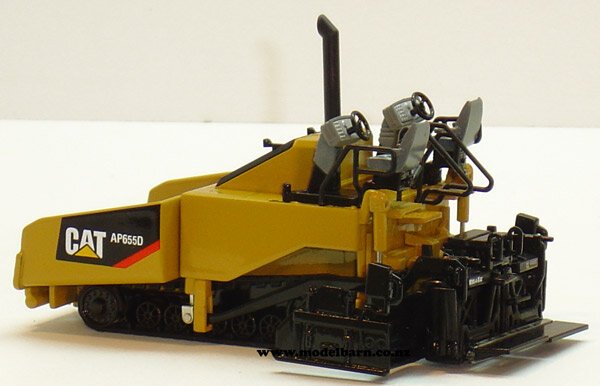 1/50 Caterpillar AP655D Track Asphalt Paver - Construction