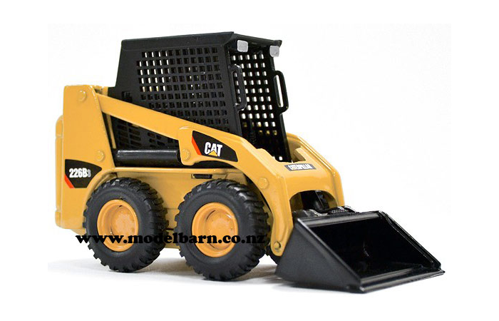 1/32 CAT 226B 3 Skid Steer Loader with Attachments