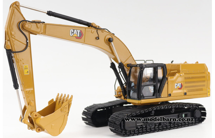 1/50 Caterpillar 352 Next Generation Excavator