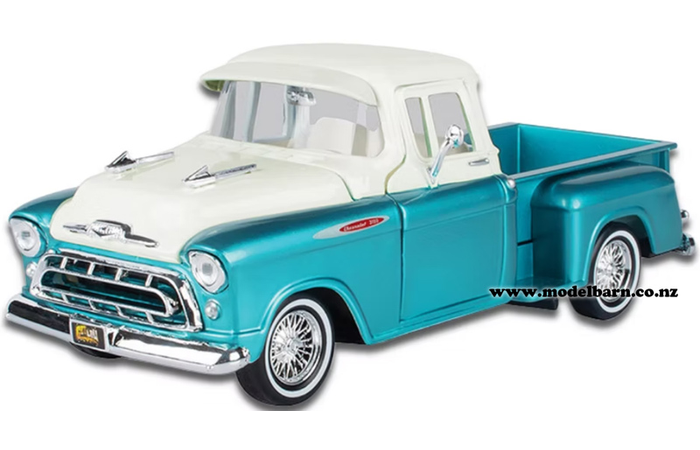 1/24 Chev 3100 Stepside Pick-Up (1957, teal & white)
