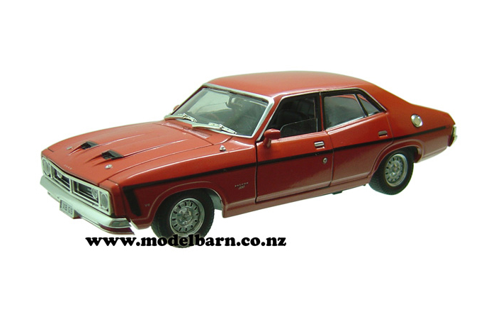 1/32 Ford XB Falcon 500 GS Sedan (Tango)