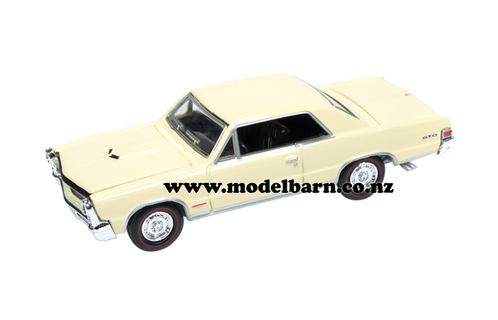 1/64 Pontiac GTO (1965, cream)