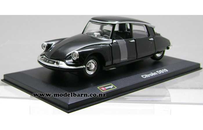 1/32 Citroen DS19 (black)