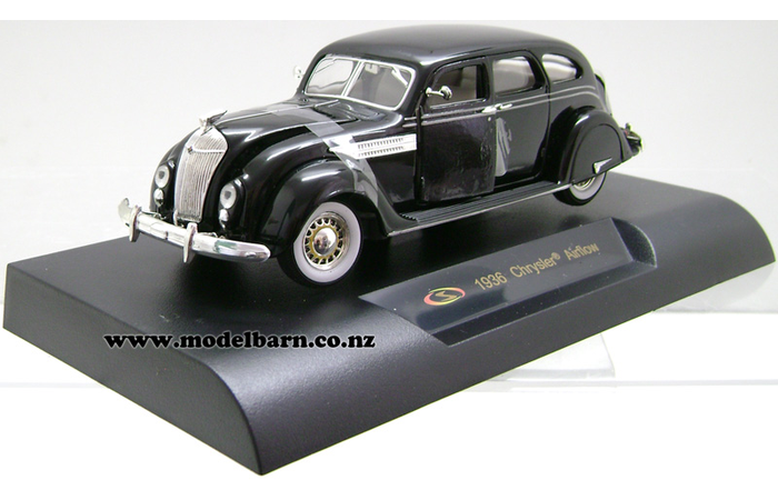 1/32 Chrysler Airflow Sedan (1936, black)