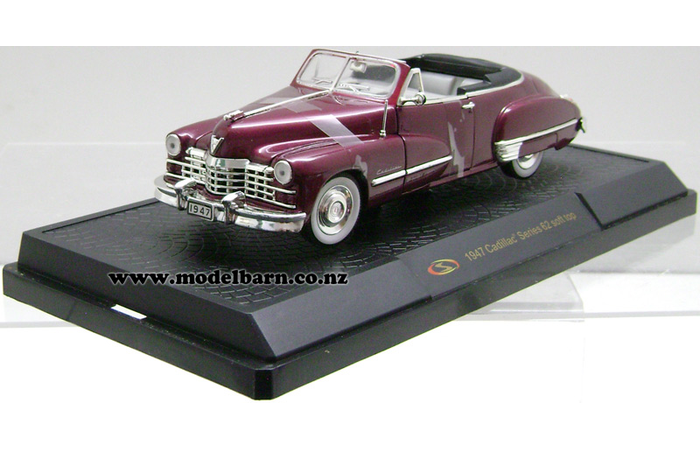 1/32 Cadillac Series 62 Convertible (1947, burgundy)