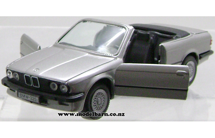 1/43 BMW 325i Cabrio (silver)