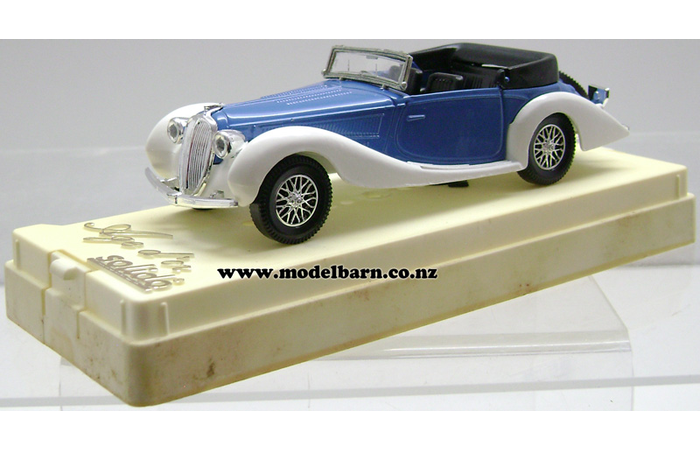 1/43 Delahaye 135M Cabriolet (1939, blue & white)
