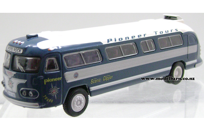 1/76 Ansair Flxible Clipper Coach (1954) "Pioneer Tours"
