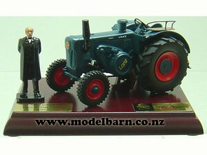 1/32 Lanz Bulldog D6006 (1958) & Heinrich Lanz Figure-lanz-Model Barn