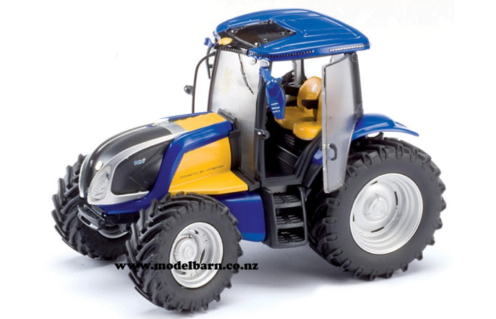 1/32 New Holland NH2 Hydrogen Powered Tractor