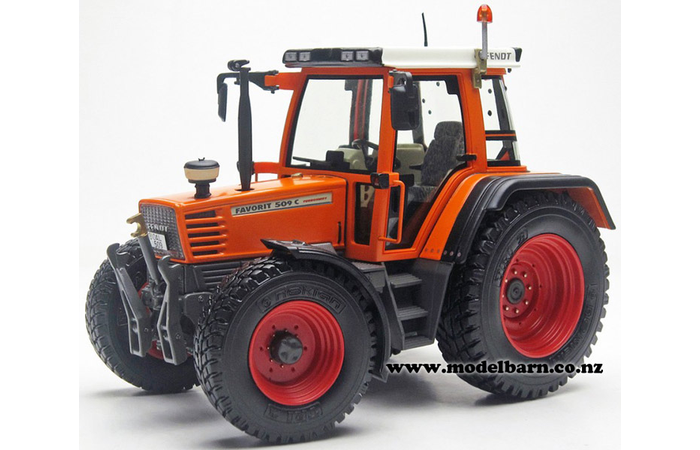 1/32 Fendt Favorit 509 C "Municipal" (orange)