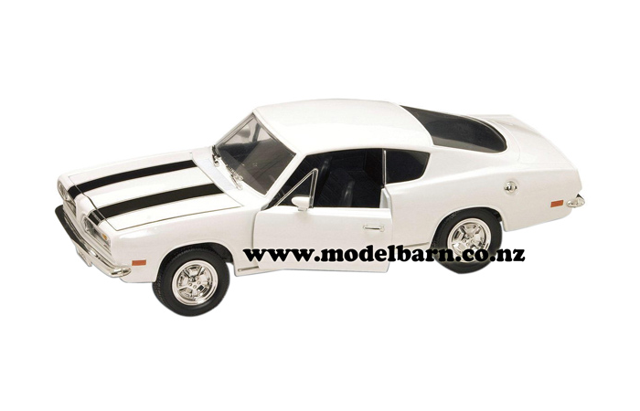 1/18 Plymouth Baracuda (1969, white & black)