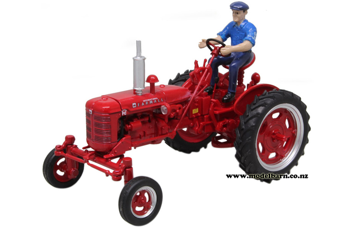 1/32 IH Farmall Super FC with Driver