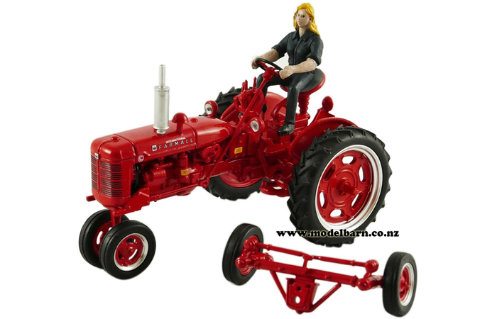 1/32 IH Farmall C with Driver