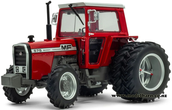 1/32 Massey Ferguson 575 4WD with Molcon Rear Duals