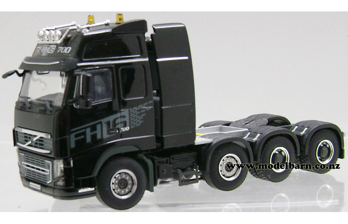 1/50 Volvo FH16-700 4-Axle Globetrotter Prime Mover "FH16" (black)