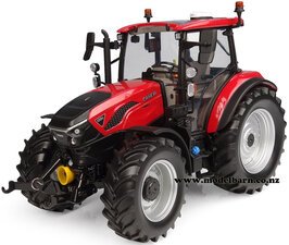 1/32 Case IH Farmall 120C-farm-equipment-Model Barn