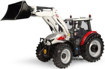 1/32 Steyr 4120 Plus with Steyr S635 Loader-farm-equipment-Model Barn