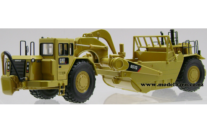 1/50 Caterpillar 657G Twin Engine Motor Scraper (used)
