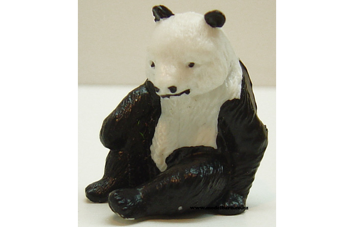 1/32 Panda Bear Sitting