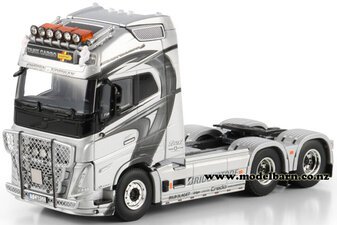 1/50 Volvo FH5 Globetrotter XL Prime Mover -trucks-and-trailers-Model Barn