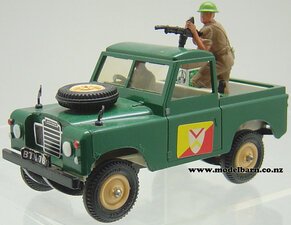 1/32 Military Land Rover Defender SWB (used, unboxed)-land-rover-Model Barn