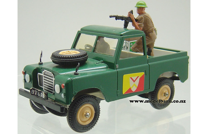 1/32 Military Land Rover Defender SWB (used, unboxed)