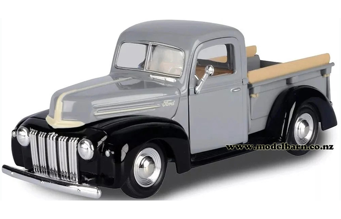 1/24 Ford Jailbar Pick-Up (grey & black)