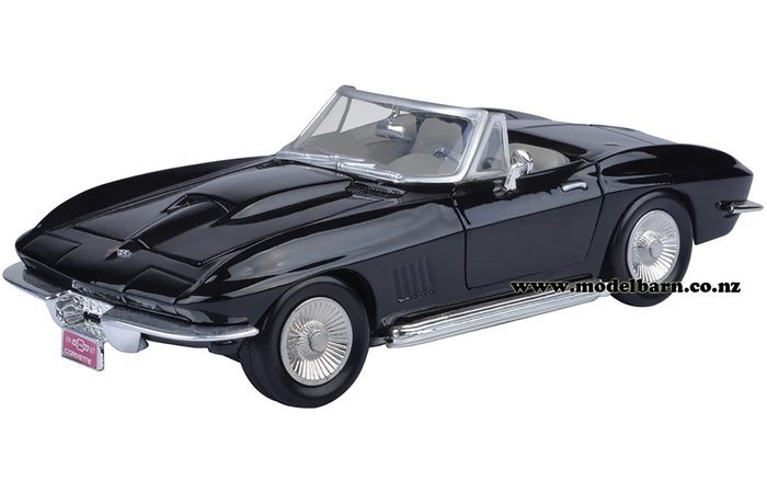 1/24 Chev Corvette Convertible (1967, black)
