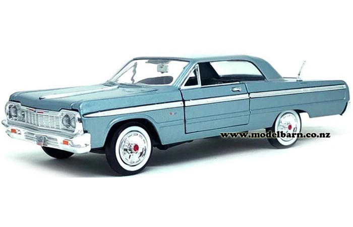 1/24 Chev Impala Coupe (1964, light blue)