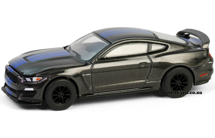 1/64 Ford Shelby GT350 (2017, Magnetic & Blue)
