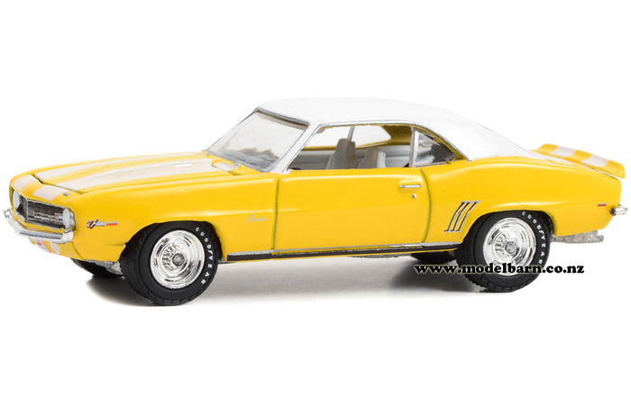 1/64 Chev Camaro Z28 (1969, yellow & white)