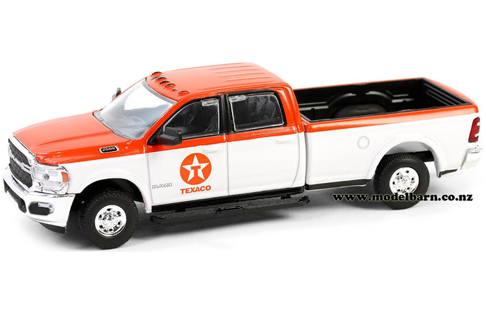 1/64 Ram 2500 Pick-Up (2023, white & red) "Texaco"
