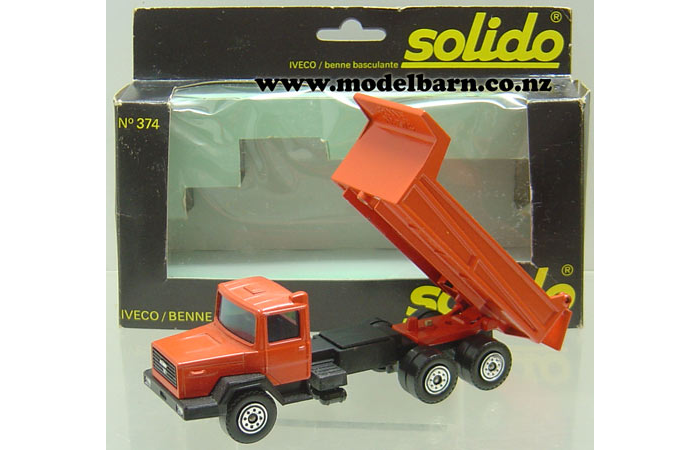 1/60 Unic Iveco 6-Wheel Tip Truck (red & black)