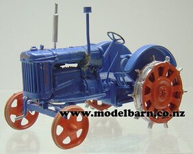 1/32 Fordson E27N on steel wheels (1946) Assembled Kitset-ford-and-fordson-Model Barn