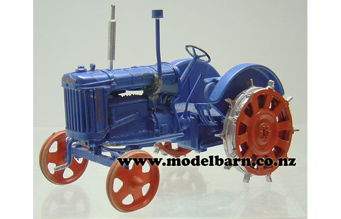 1/32 Fordson E27N on steel wheels (1946) Assembled Kitset